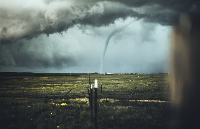 Fear of Tornadoes or Hurricanes (Lilapsophobia): Causes, Effects, Treatment