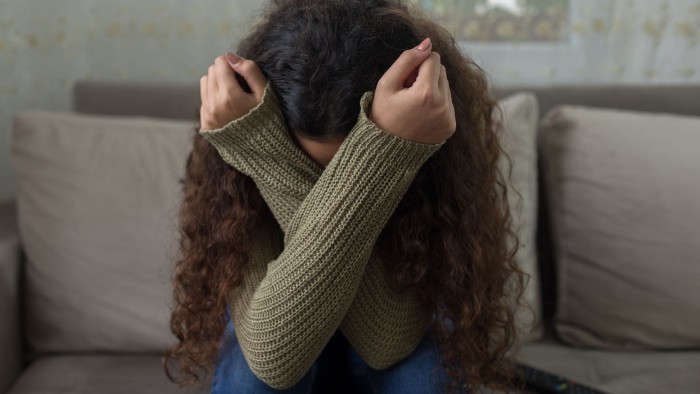 Fear Of Changing Things (Metathesiophobia): Stages, Characteristics, Causes, Symptoms, Tips